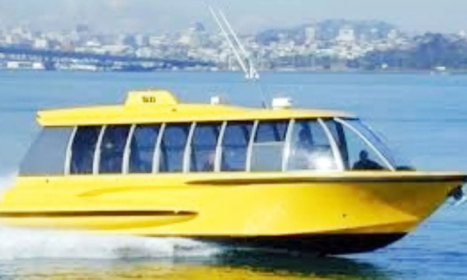 വാ​ട്ട​ര്‍ ടാ​ക്‌​സി യാ​ഥാ​ര്‍ഥ്യ​മാ​ക്കാ​ൻ ഗ​താ​ഗ​ത മ​ന്ത്രാ​ല​യം