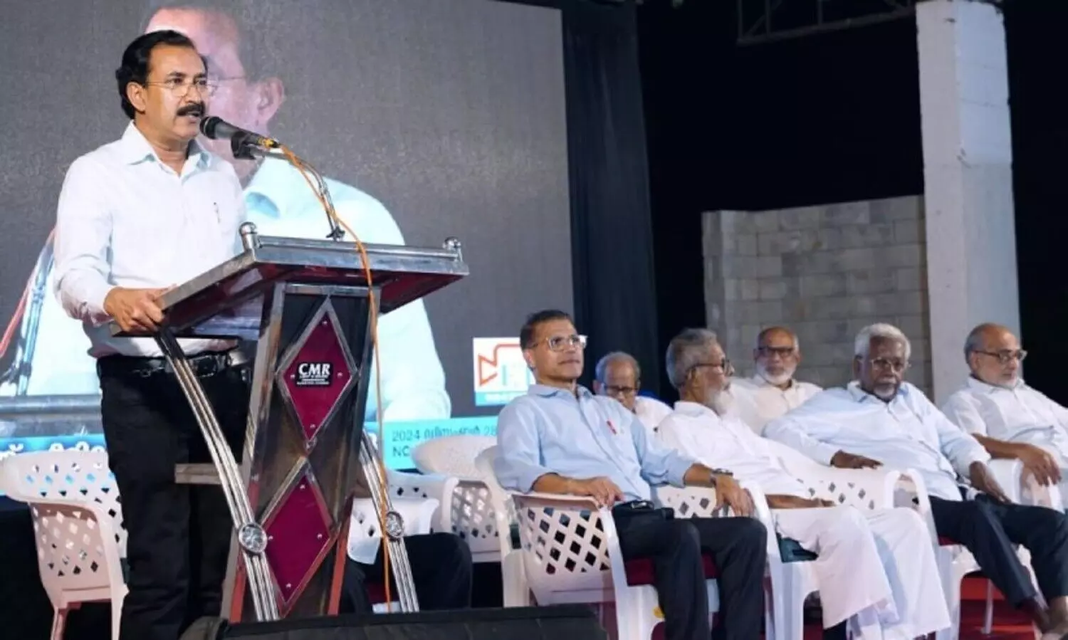 വേറിട്ട പരിപാടികളുമായി കടവത്ത് പീടിയേക്കൽ കുടുംബമേള