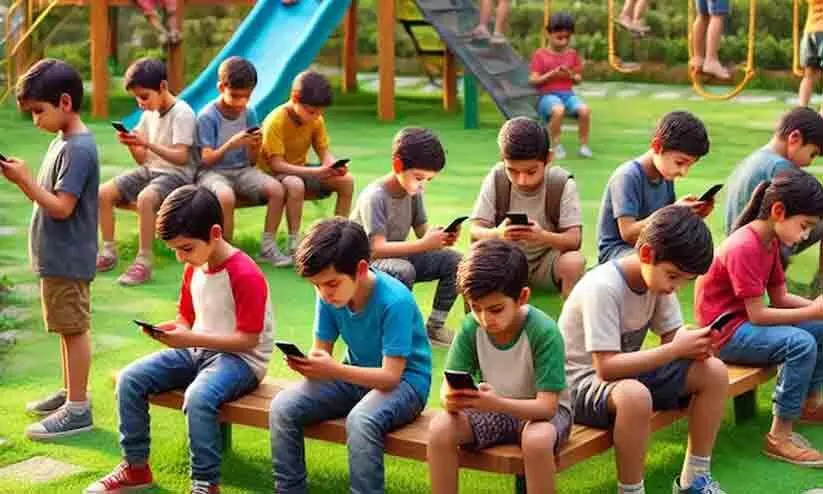 കുട്ടികൾക്ക് സാമൂഹമാധ്യമ അക്കൗണ്ടുകൾ തുറക്കാൻ രക്ഷിതാക്കളുടെ സമ്മതം നിർബന്ധം; സോഷ്യൽ മീഡിയ നിയമങ്ങളുടെ കരട് പുറത്ത് കുട്ടികൾക്ക് സാമൂഹമാധ്യമ അക്കൗണ്ടുകൾ തുറക്കാൻ രക്ഷിതാക്കളുടെ സമ്മതം നിർബന്ധം; സോഷ്യൽ മീഡിയ നിയമങ്ങളുടെ കരട് പുറത്ത്