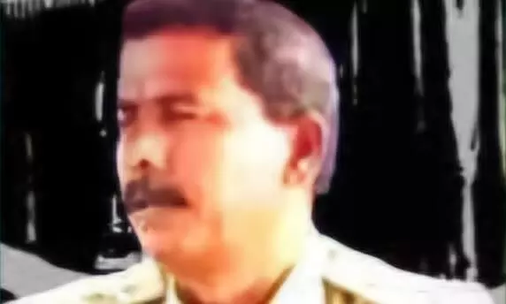 പരാതിയുമായെത്തിയ യുവതിക്കുനേരെ ലൈംഗികാതിക്രമം; ദൃശ്യങ്ങൾ പുറത്ത്, ഡിവൈ.എസ്.പിക്ക് സസ്പെൻഷൻ പരാതിയുമായെത്തിയ യുവതിക്കുനേരെ ലൈംഗികാതിക്രമം; ദൃശ്യങ്ങൾ പുറത്ത്, ഡിവൈ.എസ്.പിക്ക് സസ്പെൻഷൻ