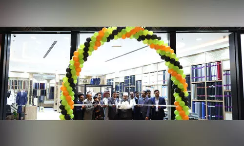 ‘സ്യൂ​ട്ട്​ മീ ​ബെ​സ്​​പോ​ക്ക്​’ ബ്രാ​ഞ്ച്​ ദാ​നാ മാ​ളി​ൽ പ്ര​വ​ർ​ത്ത​ന​മാ​രം​ഭി​ച്ചു