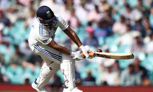 സ്റ്റാർക്കിനെ സിക്സ് പറത്തി 29 പന്തിൽ അർധ സെഞ്ച്വറി; ട്വന്‍റി20 ശൈലിയിൽ ബാറ്റു വീശിയ പന്തിന് റെക്കോഡ് -വിഡിയോ