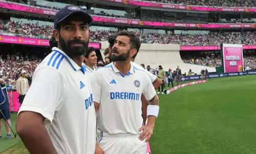 സ്കാനിങ്ങിനു പിന്നാലെ ഡ്രസ്സിങ് റൂമിൽ തിരിച്ചെത്തി ബുംറ; പരിക്ക് ഗുരുതരമോ? ഇന്ത്യ രണ്ടാം ഇന്നിങ്സിൽ ആറിന് 141