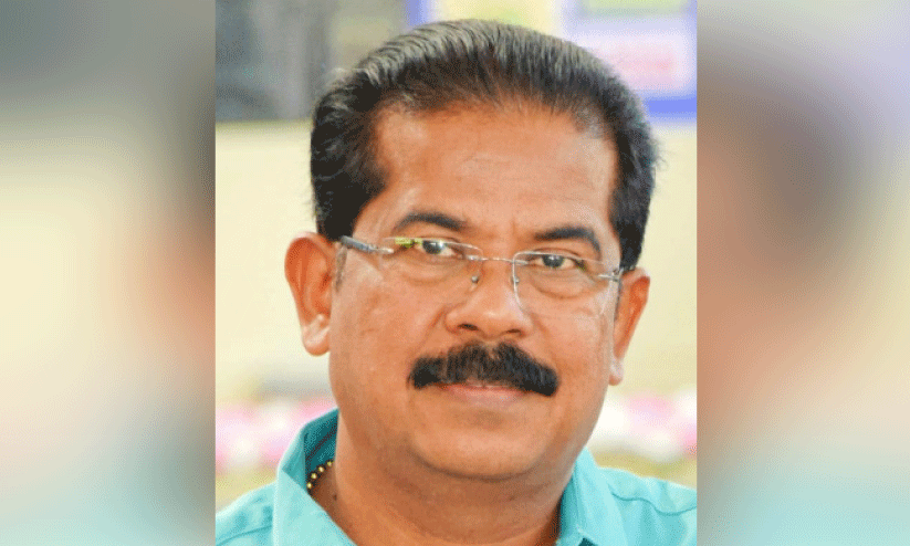 മൂ​ന്നു പ​തി​റ്റാ​ണ്ട് പ്ര​വാ​സം; വി​ന​യ​ന്‍ നാ​ട്ടി​ലേ​ക്ക്