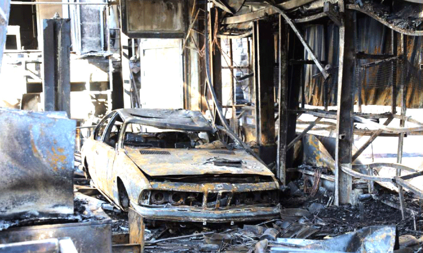 റുമൈതിയയിൽ വാഹനങ്ങൾക്ക് തീപിടിച്ചു റുമൈതിയയിൽ വാഹനങ്ങൾക്ക് തീപിടിച്ചു