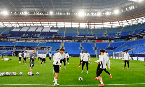 കളിയാവേശത്തിന് ഫ്രഞ്ച് മൊഞ്ച് കളിയാവേശത്തിന് ഫ്രഞ്ച് മൊഞ്ച്