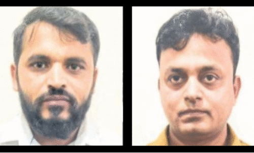 അ​ന​ധി​കൃ​ത ഓ​ഹ​രി വി​പ​ണി കോ​ൾ സെ​ന്റ​റി​ൽ റെ​യ്ഡ്; ര​ണ്ട് ​പേ​ർ അ​റ​സ്റ്റി​ൽ