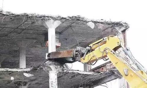 അനധികൃത നിർമാണം പൊളിക്കൽ: നടപടിക്രമം പാലിച്ചില്ലെങ്കിൽ ഉദ്യോഗസ്ഥർ പുനർനിർമാണം നടത്തണം