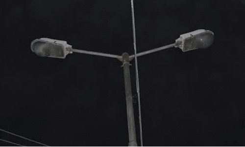 വെളിച്ചം തരാമോ? അതോ ഇനി ചൂട്ട് എടുക്കണോ... വെളിച്ചം തരാമോ? അതോ ഇനി ചൂട്ട് എടുക്കണോ...