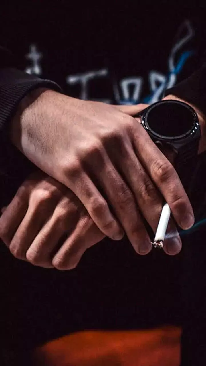 പുകവലി നിർത്താം, പരിഹാരം സ്‌മാർട്ട് വാച്ചിലുണ്ട്