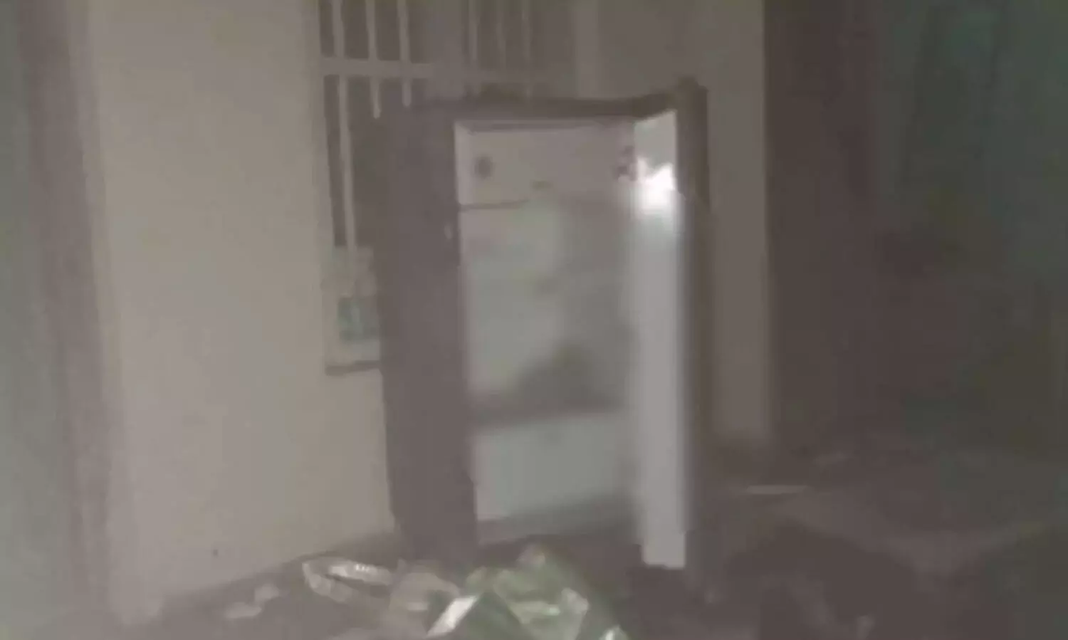 എറണാകുളത്ത് ആൾതാമസമില്ലാത്ത വീട്ടിലെ ഫ്രിഡ്ജിൽ തലയോട്ടിയും അസ്ഥിയും