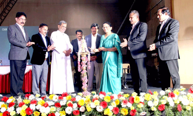 ക​ലാ​വേ​ദി ക്രി​സ്മ​സ്-​പു​തു​വ​ത്സ​രാ​ഘോ​ഷം