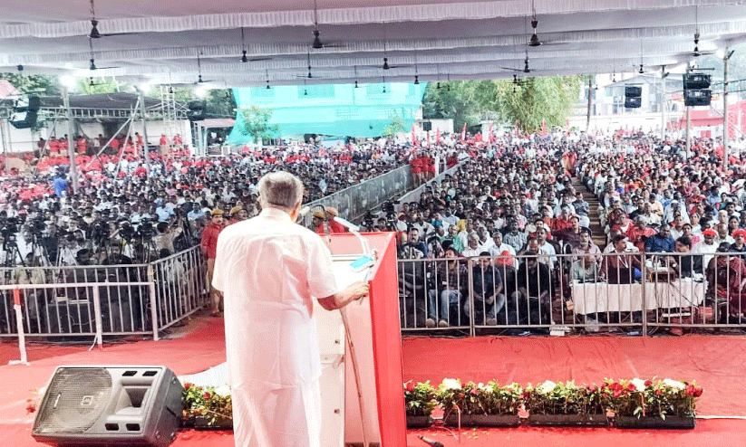 അപ്രതീക്ഷിത മാറ്റങ്ങളില്ല​; നേതൃത്വത്തിന്‍റെ വഴിയേ