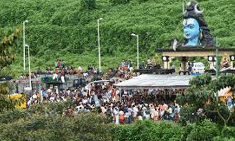 ആദിവാസികളുടെ മറവിൽ നിലക്കലിൽ അനധികൃത കച്ചവടം; സംഘത്തിൽ മോഷ്ടാക്കളും