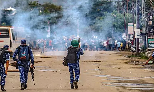 സുരക്ഷാ സേനയുടെ വെടിവെപ്പിൽ കുക്കി യുവതിയുടെ കണ്ണ് നഷ്‌ടമായതിന് പിന്നാലെ മണിപ്പൂർ വീണ്ടും പ്രക്ഷുബ്ധം