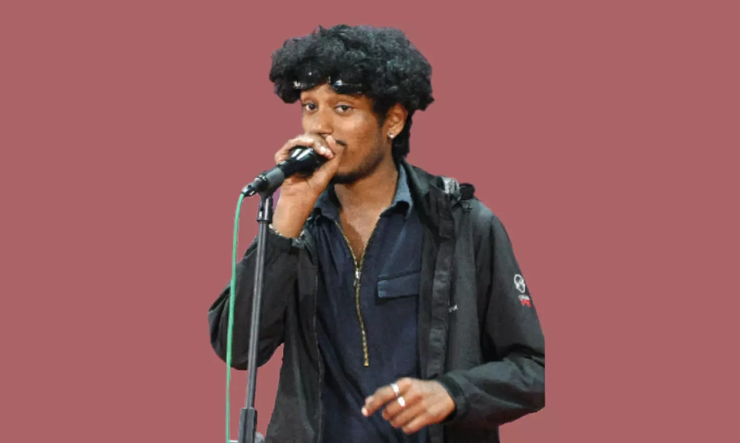 ഇത് അതിജീവനത്തിന്റെ കഥ; മിമിക്രിയിൽ മിന്നിയ മയൂഖിന്​ അനുകരണമല്ല ജീവിതം