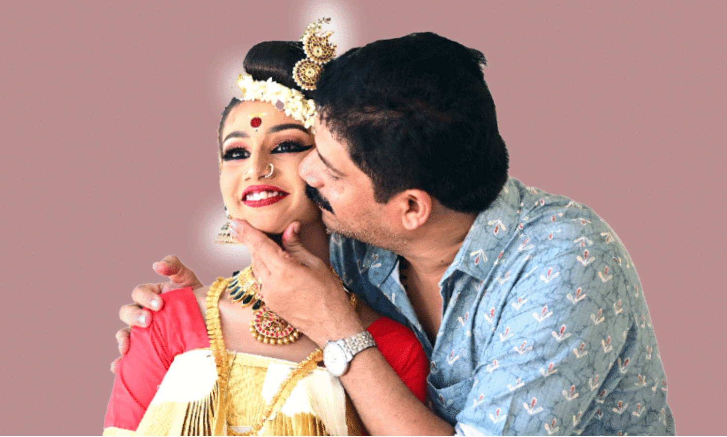 അ​ര​ങ്ങി​ൽ നി​റ​ഞ്ഞാ​ടി; അ​മ​യ​ക്ക് അ​ച്ഛ​​ന്‍റെ പൊ​ന്നു​മ്മ