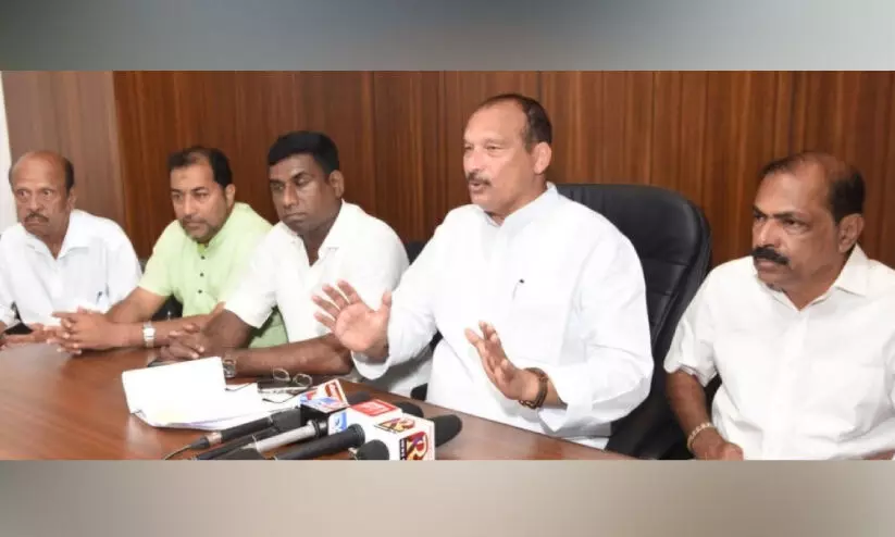 മംഗളൂരു കോർപറേഷൻ നഗരത്തിൽ വിതരണം ചെയ്യുന്നത് മലിനജലം മംഗളൂരു കോർപറേഷൻ നഗരത്തിൽ വിതരണം ചെയ്യുന്നത് മലിനജലം