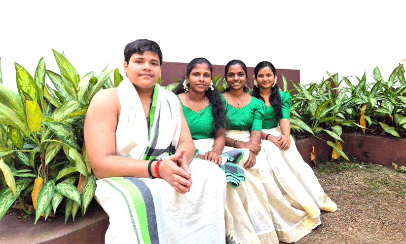 കോവിഡ് കാലത്ത് തുടങ്ങി; പവിത്രയിന്ന് കലോത്സവത്തിലെ എ ഗ്രേഡ് താരം കോവിഡ് കാലത്ത് തുടങ്ങി; പവിത്രയിന്ന് കലോത്സവത്തിലെ എ ഗ്രേഡ് താരം