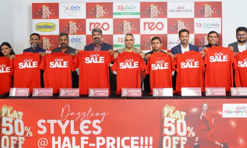 വി​ല​ക്കു​റ​വി​ന്റെ ഉ​ത്സ​വം തീ​ർ​ത്ത് ലു​ലു എ​ൻ​ഡ് ഓ​ഫ് സീ​സ​ൺ സെ​യി​ൽ