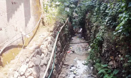 ശുചിമുറി മാലിന്യം വയലിലേക്ക് ഒഴുക്കി; നടപടിയുമായി ആരോഗ്യ വകുപ്പ്