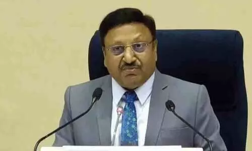 വോട്ടെടുപ്പിന് മുമ്പും ശേഷവും വോട്ടുയന്ത്രങ്ങൾ പരിശോധിക്കാറുണ്ട്, ആർക്കും ഹാക്ക് ചെയ്യാനാകില്ല, ആരോപണങ്ങൾ അടിസ്ഥാനരഹിതമെന്ന് തെരഞ്ഞെടുപ്പ് കമീഷണർ