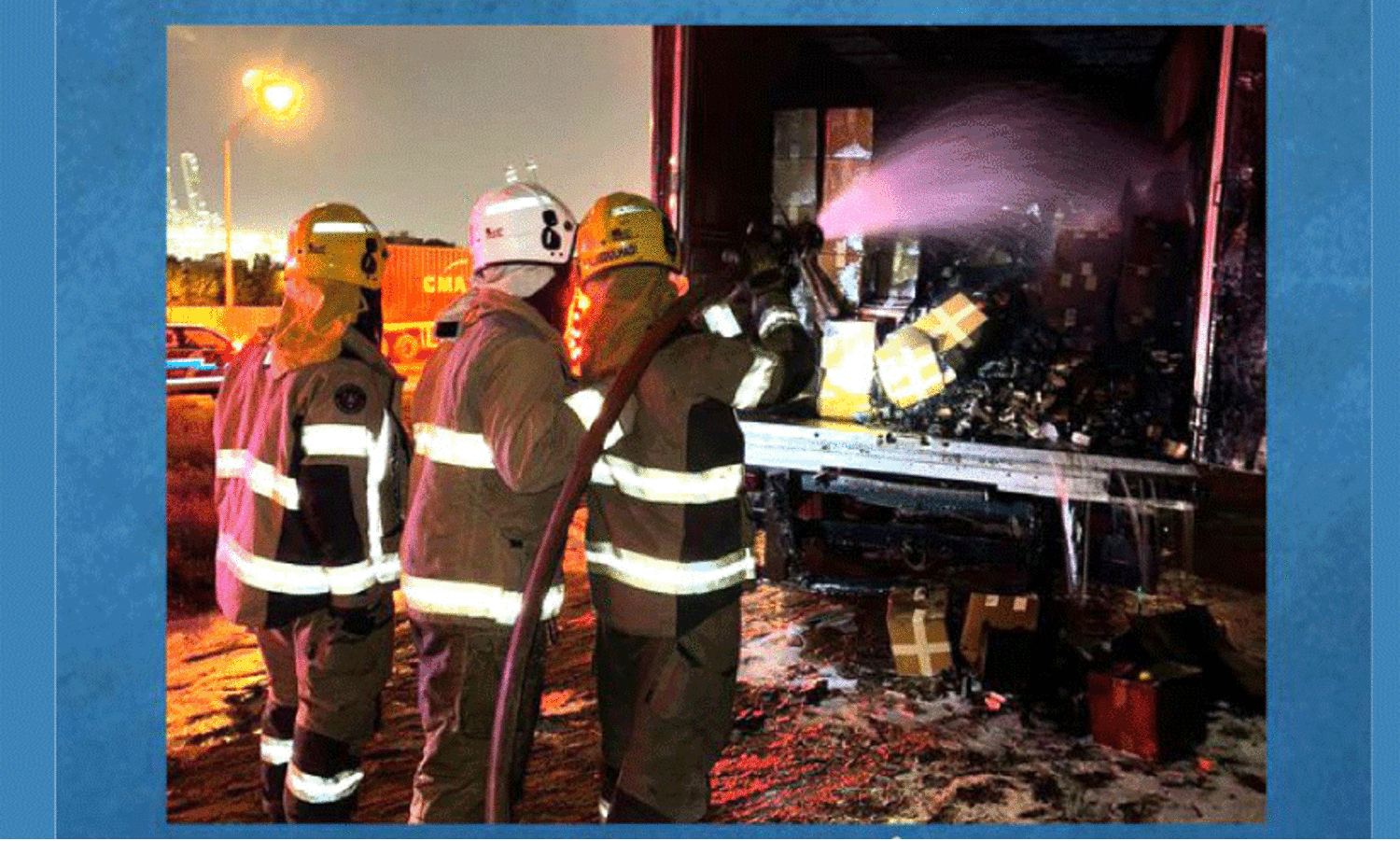 നി​ർ​ത്തി​യി​ട്ട ക​ണ്ടെ​യ്ന​റി​ൽ തീ​പി​ടി​ത്തം