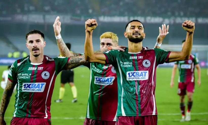 അങ്കം മുറുകുന്നു