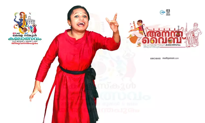 സ്വർഗം തുറക്കുന്ന സമയം പ്രിയ കഥാകാരന് മുന്നിൽ സ്വർഗം തുറക്കുന്ന സമയം പ്രിയ കഥാകാരന് മുന്നിൽ