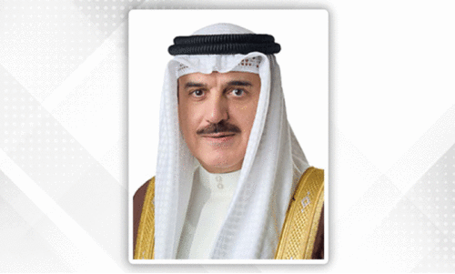 അ​റ​ബ് പാ​ർ​ല​മെ​ന്റി​ന്റെ പ​ര​മോ​ന്ന​ത ബ​ഹു​മ​തി ഹമദ് രാജാവിന്