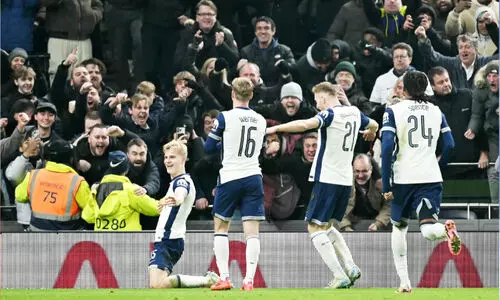 ഇംഗ്ലീഷ് ലീഗ് കപ്പ്: ലിവർപൂളിനെ അട്ടിമറിച്ച് ടോട്ടൻഹാം ഇംഗ്ലീഷ് ലീഗ് കപ്പ്: ലിവർപൂളിനെ അട്ടിമറിച്ച് ടോട്ടൻഹാം