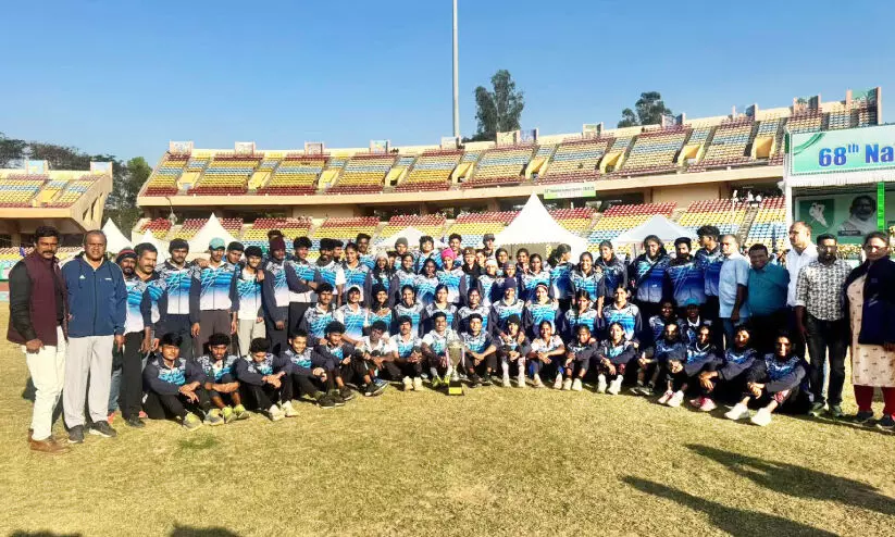 കിരീടവുമായി കേരളമെത്തുന്നു; ദേശീയ സീനിയർ സ്കൂൾ അത്ലറ്റിക്സിൽ അഭിമാന നേട്ടം കിരീടവുമായി കേരളമെത്തുന്നു; ദേശീയ സീനിയർ സ്കൂൾ അത്ലറ്റിക്സിൽ അഭിമാന നേട്ടം