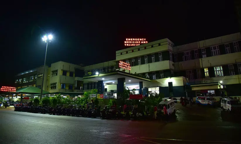 തിരുവനന്തപുരം മെഡിക്കല് കോളജ് സെന്റര് ഓഫ് എക്സലന്സ്: ഔദ്യോഗിക അറിയിപ്പ് ലഭിച്ചു തിരുവനന്തപുരം മെഡിക്കല് കോളജ് സെന്റര് ഓഫ് എക്സലന്സ്: ഔദ്യോഗിക അറിയിപ്പ് ലഭിച്ചു