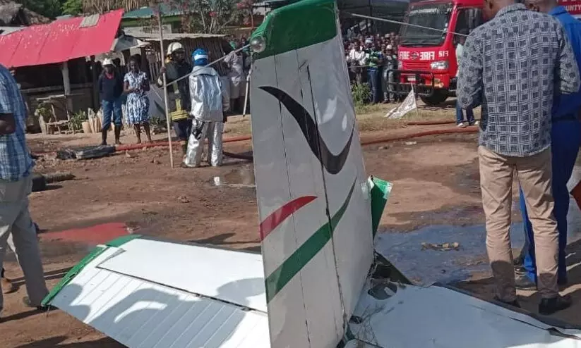 കെനിയയിൽ വിമാനം തകർന്ന് മൂന്ന് പേർ മരിച്ചു; ദൃശ്യങ്ങൾ പുറത്ത്