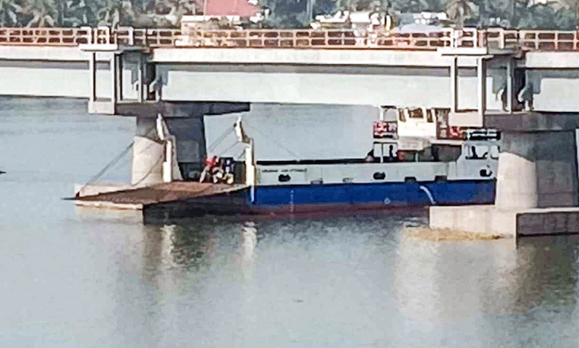 കായലിന്‍റെ ആഴക്കുറവും എക്കലും ജലയാനങ്ങൾക്ക്​ ഭീഷണി