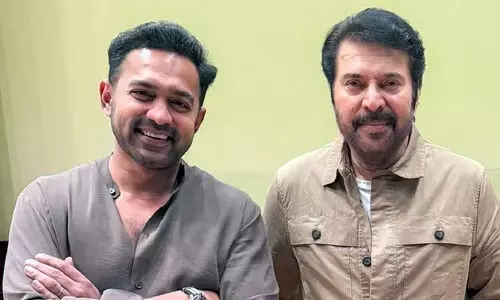 ‘ഞങ്ങൾ അങ്ങനെയാടോ, ഞങ്ങളിപ്പോഴും പ്രേമിക്കുകയല്ലേടാ’; മമ്മൂട്ടി പറഞ്ഞതിനെ കുറിച്ച് ആസിഫ് അലി ‘ഞങ്ങൾ അങ്ങനെയാടോ, ഞങ്ങളിപ്പോഴും പ്രേമിക്കുകയല്ലേടാ’; മമ്മൂട്ടി പറഞ്ഞതിനെ കുറിച്ച് ആസിഫ് അലി