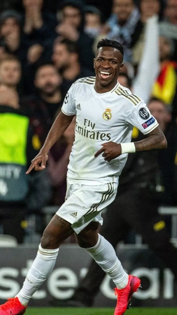 ലോകഫുട്ബോളിലെ ധനികരായ ഫുട്ബോൾ താരങ്ങൾ!