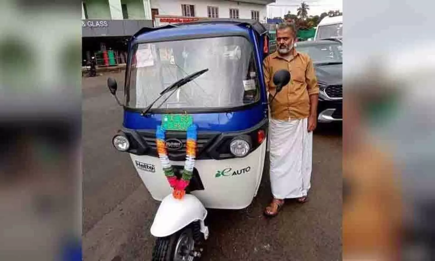 കളഞ്ഞ് കിട്ടിയ അഞ്ച് പവനിലധികം തൂക്കംവരുന്ന സ്വര്‍ണമാല ഉടമയെ കണ്ടെത്തി തിരികെ നല്‍കി ഓട്ടോ ഡ്രൈവർ