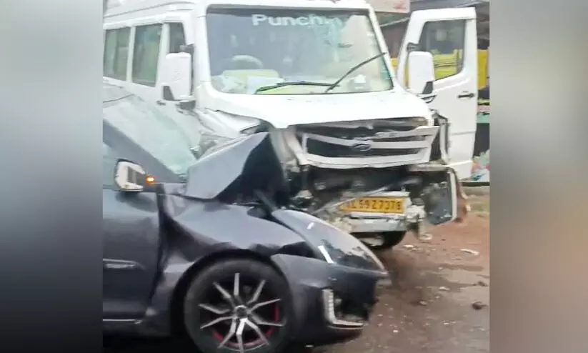 ചോരപടർന്ന് നിരത്തുകൾ നാലുദിവസത്തിനിടെ അഞ്ച് മരണം ചോരപടർന്ന് നിരത്തുകൾ നാലുദിവസത്തിനിടെ അഞ്ച് മരണം