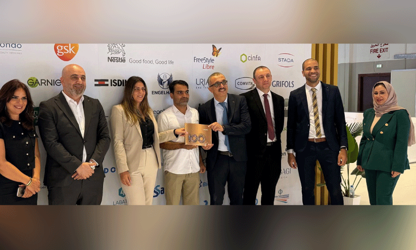 ‘ദി 100 ​റീ​ബി​ൽ​ഡേ​ഴ്സ് ഓ​ഫ് കേ​ര​ള’ പു​സ്ത​ക പ്ര​കാ​ശ​നം