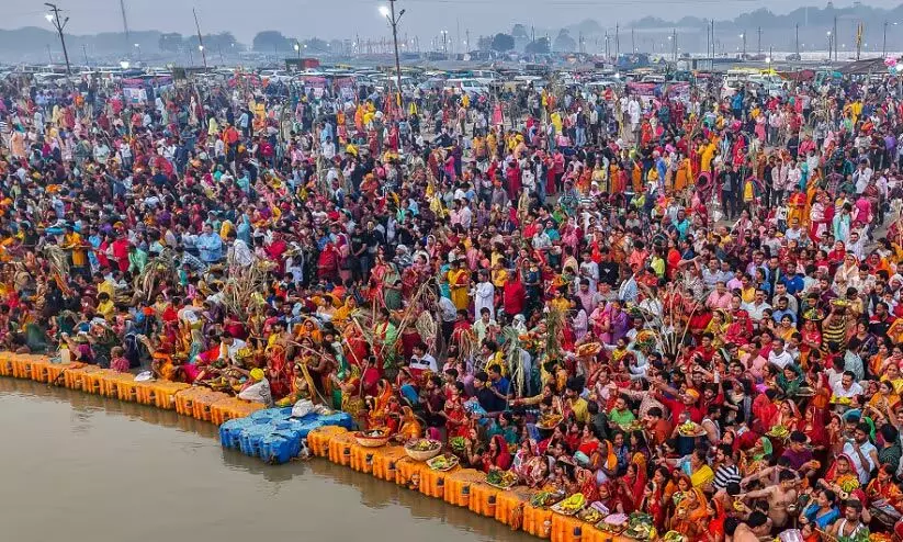 13 വയസുകാരിയെ ​സംഭാവനയായി സ്വീകരിച്ചു; കുംഭമേള നടക്കാനിരിക്കെ സന്യാസിയെ പുറത്താക്കി ജുന അഖാഢ