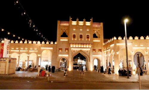 അ​ൽ ഖൈ​സ​രി​യ സൂ​ഖ്: അ​ൽ അ​ഹ്സ​യു​ടെ വാ​ണി​ജ്യ സാം​സ്‌​കാ​രി​ക കേ​ന്ദ്രം