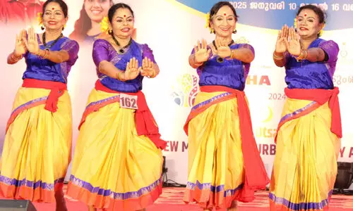 വയോജനോത്സവം ​വൈബായി; പ്രായം തോൽക്കും പ്രകടനം