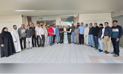 ടി.​എം.​സി. അ​ബ്‌​ദു​ൽ ജ​ലീ​ലി​ന് യാ​ത്ര​യ​യ​പ്പ് ന​ൽ​കി