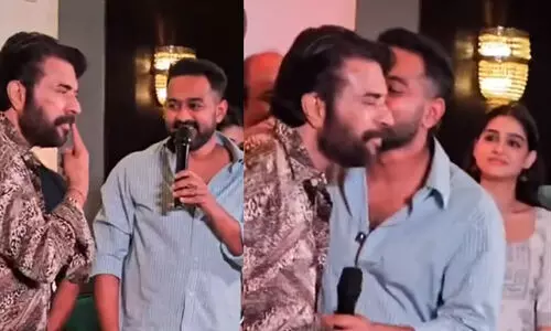 റോളക്സിന് പകരം എന്തുവേണമെന്ന് ആസിഫ് അലി; കവിളിലൊരുമ്മ ചോദിച്ച് മമ്മൂട്ടി VIDEO