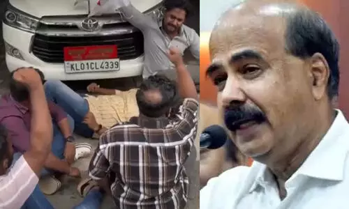 ‘പഴയ ഗവർണറോട് ചോദിച്ചാൽ മതി എസ്.എഫ്.ഐ എന്താണെന്ന്’ -ഡോ. മോഹനൻ കുന്നുമ്മലിനെ വഴിയിൽ തടഞ്ഞ് എസ്.എഫ്.ഐ