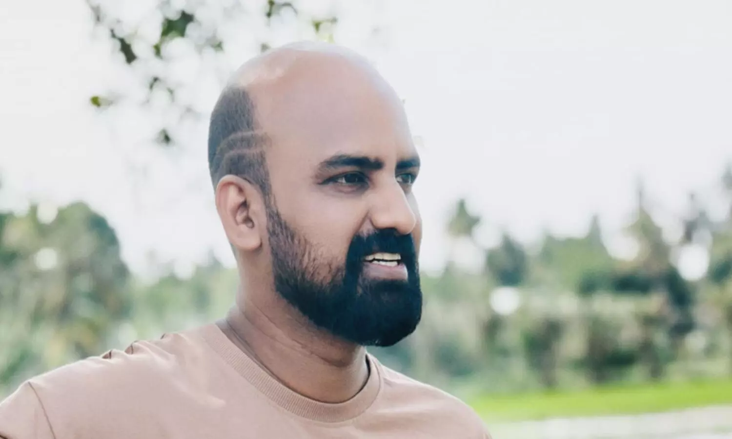ബ്രാൻഡുകളുടെ പരസ്യത്തിന് തന്റെ മൊട്ടത്തല നൽകാനൊരുങ്ങി യൂട്യൂബർ