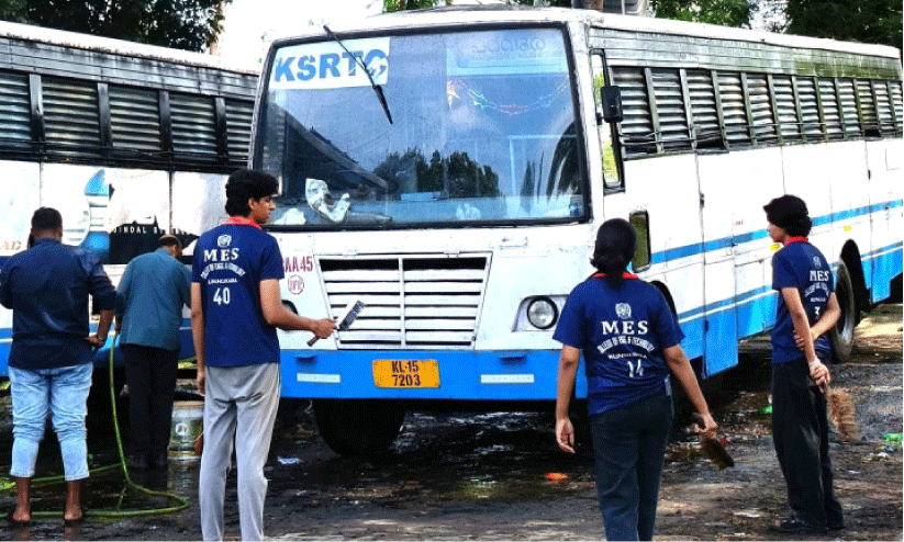 കൊടുക്കാം ഒരു കൈയടി,ഈ പിള്ളേർക്ക് കൊടുക്കാം ഒരു കൈയടി,ഈ പിള്ളേർക്ക്