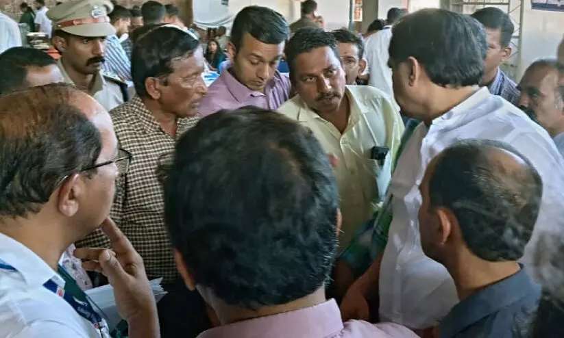 ഉദ്യോഗസ്ഥക്ഷാമം; അ​ദാ​ല​ത്തു​ക​ളി​ലെ പ​രാ​തി​ക​ൾ​ക്ക് പരിഹാരം വൈകുമെന്ന് ആശങ്ക