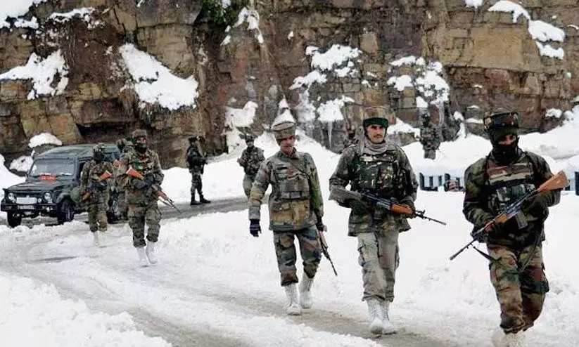 അതിർത്തിയിൽ പ്രകോപനവുമായി ചൈന, ഡ്രോണുകൾ അടക്കം നിരത്തി സൈനികാഭ്യാസം; നീക്കം സമാധാന ശ്രമങ്ങൾക്കിടെ അതിർത്തിയിൽ പ്രകോപനവുമായി ചൈന, ഡ്രോണുകൾ അടക്കം നിരത്തി സൈനികാഭ്യാസം; നീക്കം സമാധാന ശ്രമങ്ങൾക്കിടെ